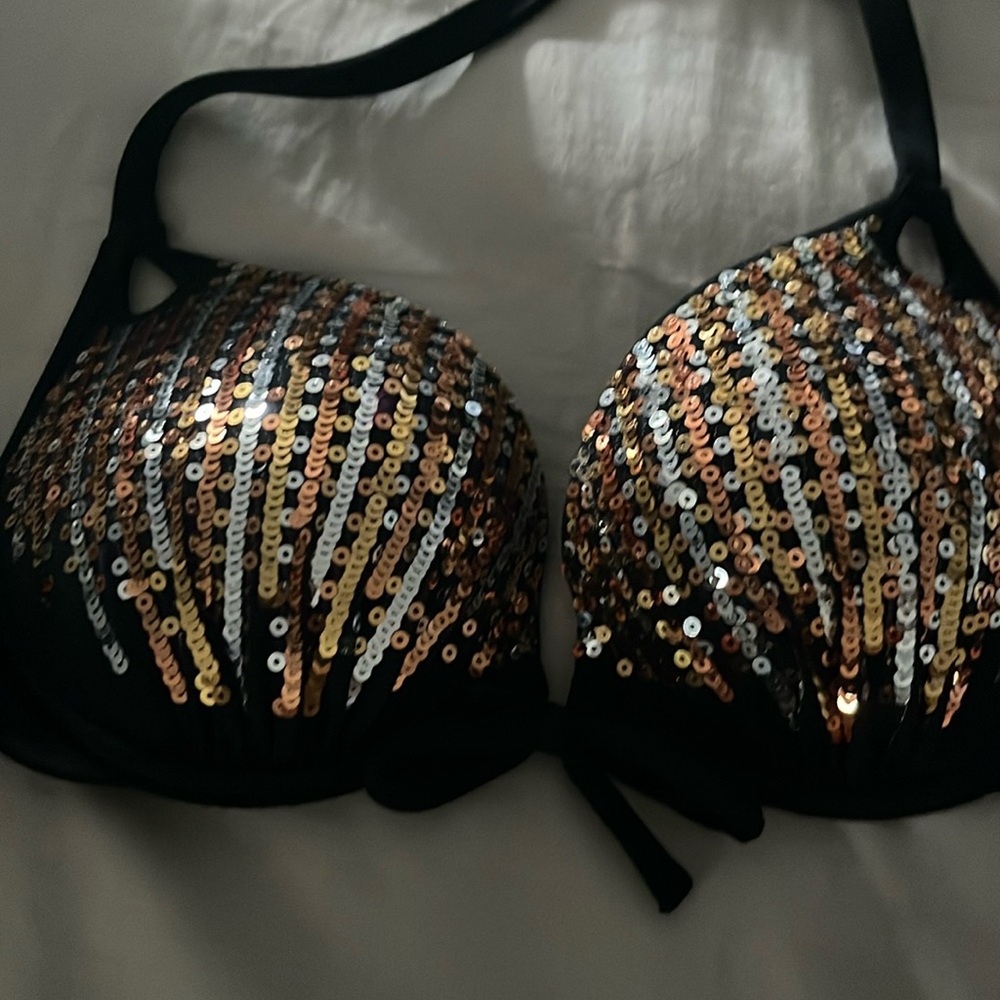 Victoria’s Secret bombshell push-up swim top 34C
